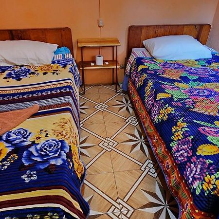 Hospedaje Santo Domingo Panajachel Extérieur photo