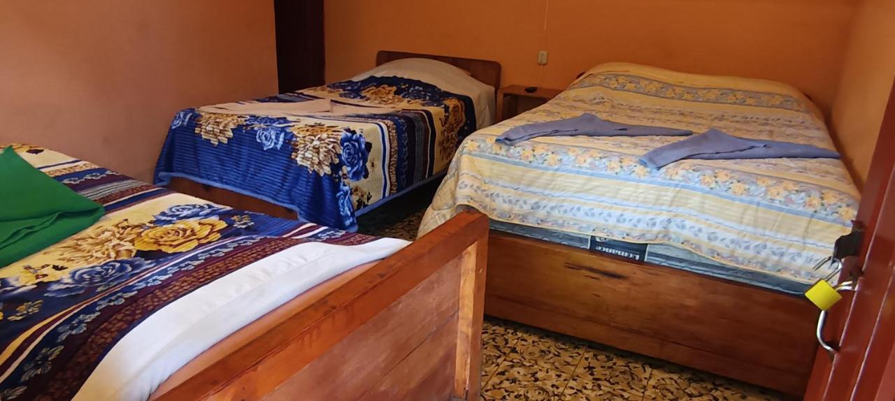 Hospedaje Santo Domingo Panajachel Extérieur photo