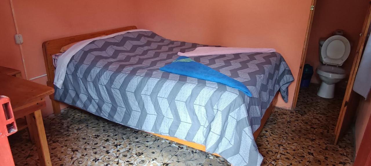 Hospedaje Santo Domingo Panajachel Extérieur photo