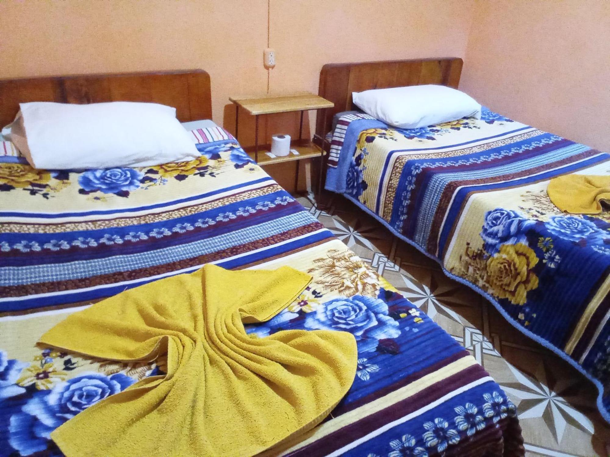 Hospedaje Santo Domingo Panajachel Extérieur photo
